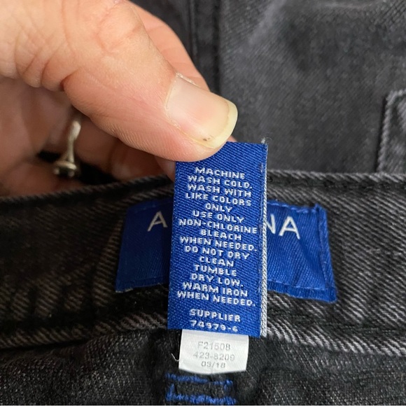 Arizona Jean Co Boy’s Distressed Faded Black Relaxed Fit Jeans - Picture 7 of 8